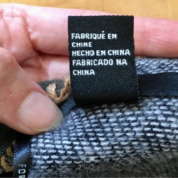 Abstract Art Deco Wrap, Shawl from Forever 21, Size S/M - Picture 9 of 13